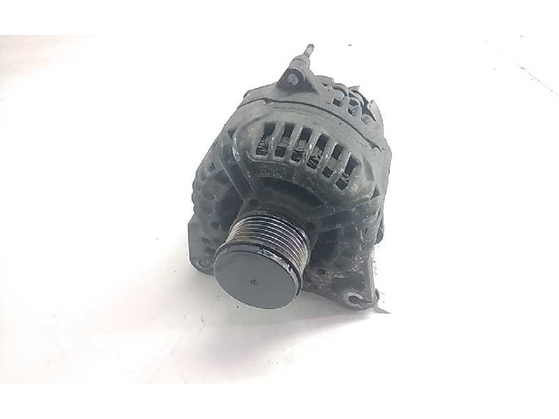 Recambio de alternador para renault clio iii confort dynamique referencia OEM IAM   