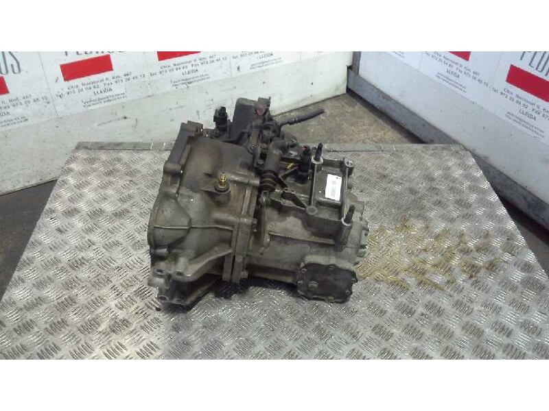 Recambio de caja cambios para hyundai elantra (xd) 2.0 crdi comfort (4-ptas.) referencia OEM IAM 973922  