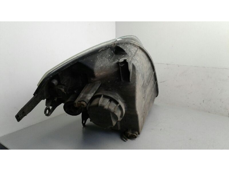 Recambio de faro derecho para ford fiesta (cbk) ambiente referencia OEM IAM 2S6X13W029CE  