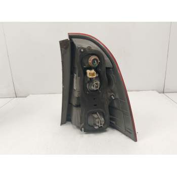 Recambio de piloto trasero izquierdo para toyota corolla station wagon (_e12_) 2.0 d-4d (cde120_) referencia OEM IAM 81561022800