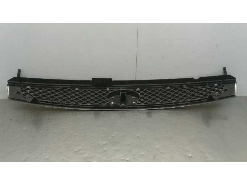 Recambio de rejilla delantera para ford fiesta (cbk) ambiente referencia OEM IAM 1373755  
