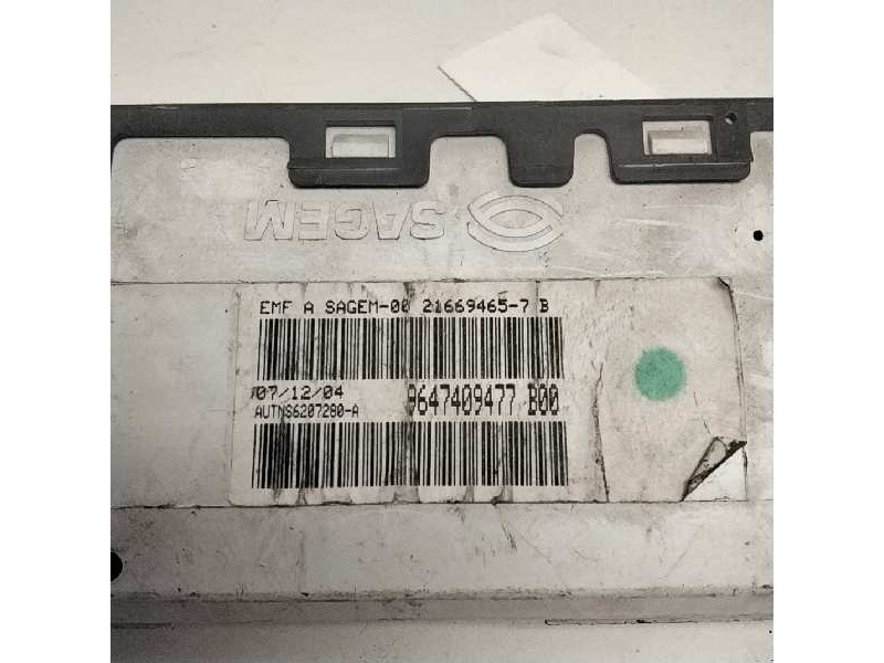 Recambio de pantalla multifuncion para citroen c3 collection referencia OEM IAM 9647409477  