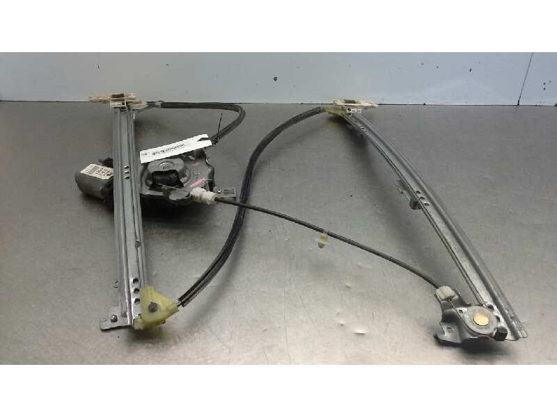 Recambio de elevalunas delantero derecho para citroen xsara berlina 1.6i 16v exclusive referencia OEM IAM 9222L1  