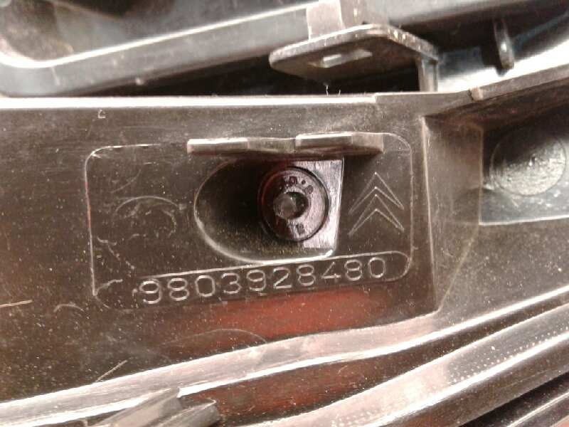 Recambio de piloto trasero derecho para citroen c3 tonic referencia OEM IAM 9803928480D  