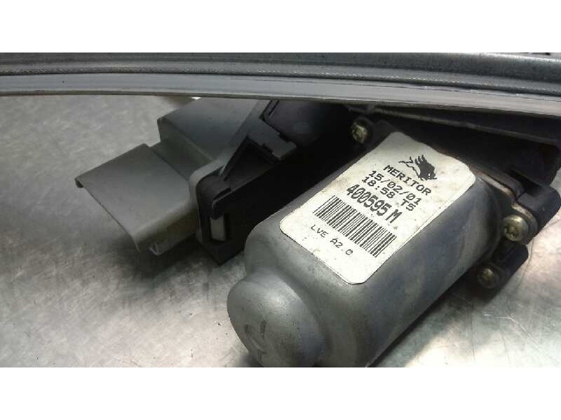 Recambio de elevalunas delantero derecho para citroen xsara berlina 1.6i 16v exclusive referencia OEM IAM 9222L1  