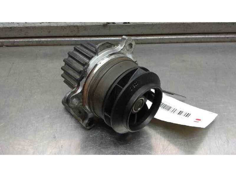 Recambio de bomba agua para seat leon (1p1) reference copa referencia OEM IAM 03L121011P  