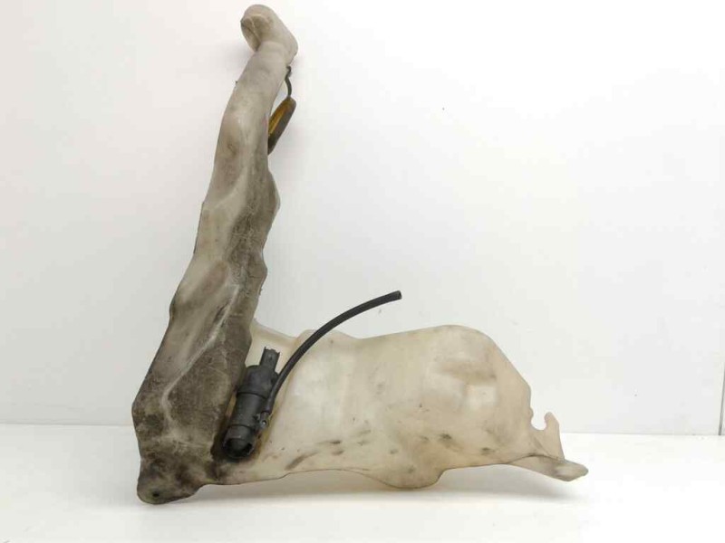 Recambio de deposito limpia para renault master ii phase 2 caja cerrada l1h1 caja cerrada 2.8 to referencia OEM IAM 8200146985  