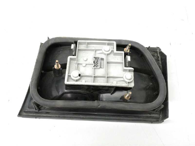 Recambio de piloto trasero izquierdo porton para citroen xantia berlina 1.9 turbodiesel referencia OEM IAM   52434