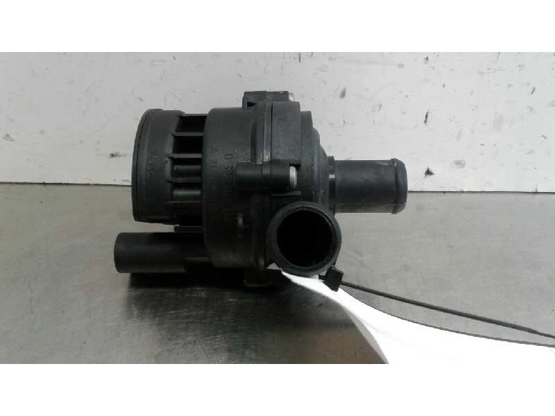 Recambio de bomba agua electrica para mercedes clase cla (w117) 2.1 cdi cat referencia OEM IAM 0392023000  