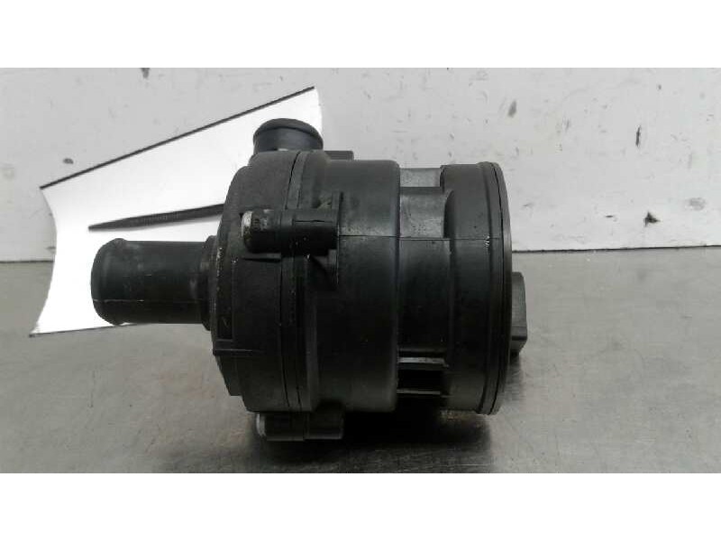 Recambio de bomba agua electrica para mercedes clase cla (w117) 2.1 cdi cat referencia OEM IAM 0392023000  