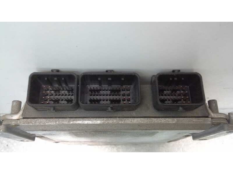 Recambio de centralita motor uce para peugeot 406 berlina (s1/s2) srdt referencia OEM IAM 0281010593 9643527380 81397032