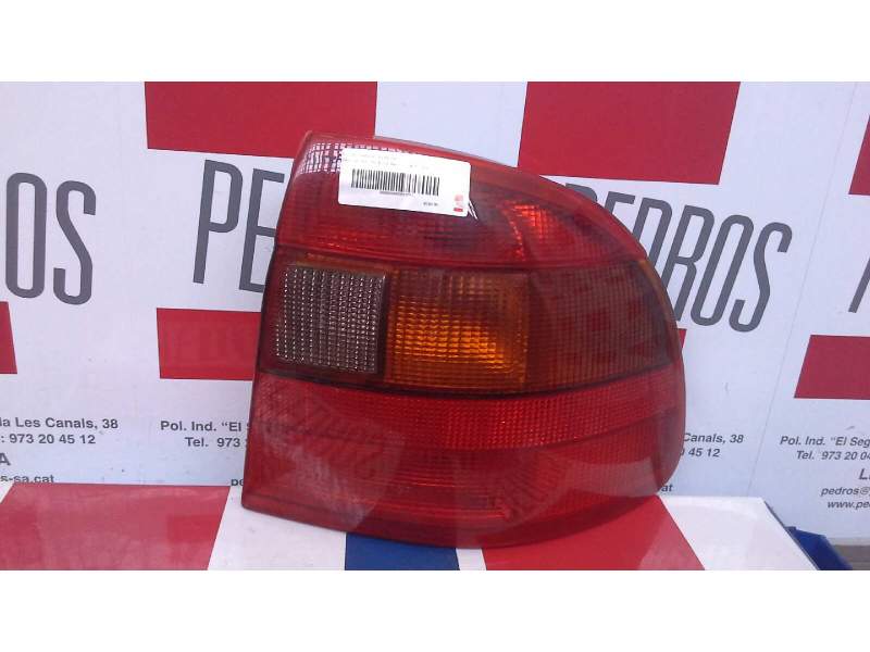 Recambio de piloto trasero derecho para opel astra f berlina merit referencia OEM IAM YORKA 5006  