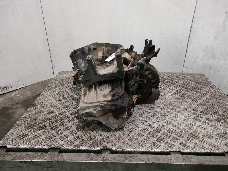 Recambio de caja cambios para peugeot 407 sw st confort referencia OEM IAM 20MB02  