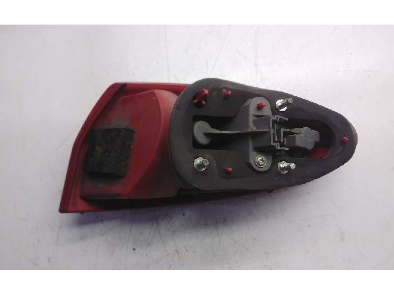 Recambio de piloto trasero izquierdo para alfa romeo 147 (190) 1.9 jtd distinctive referencia OEM IAM 0046556346  