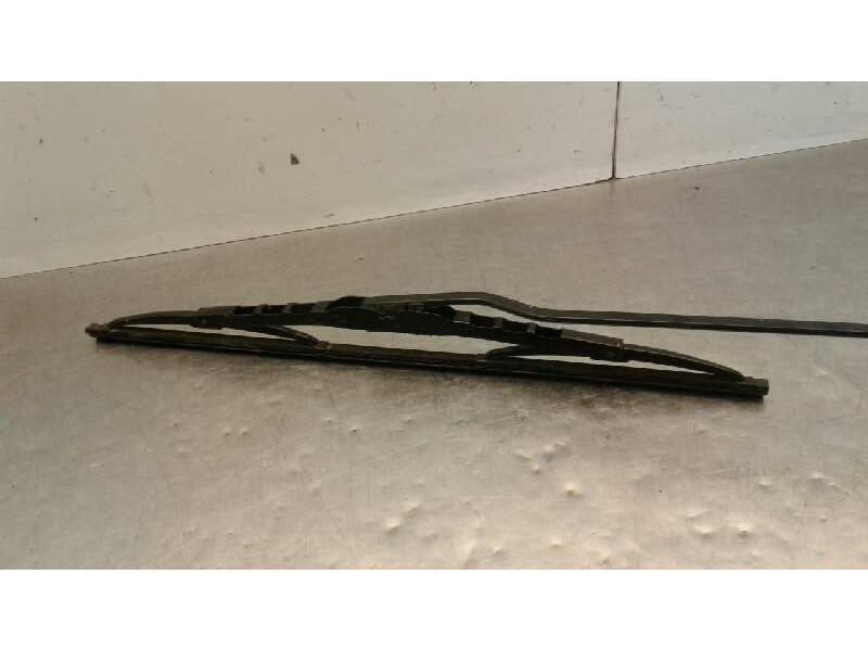 Recambio de brazo limpia delantero izquierdo para peugeot 206 berlina xt referencia OEM IAM 6429R9  