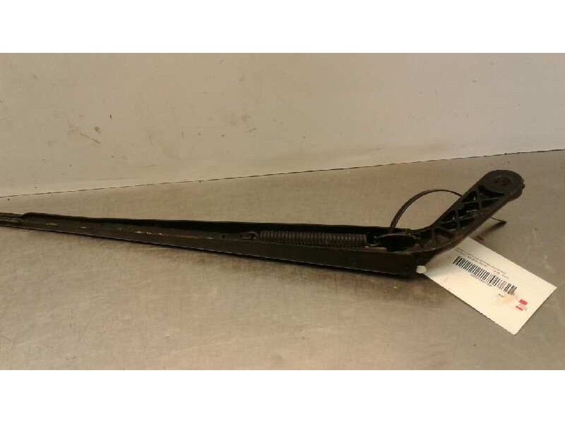 Recambio de brazo limpia delantero izquierdo para peugeot 206 berlina xt referencia OEM IAM 6429R9  
