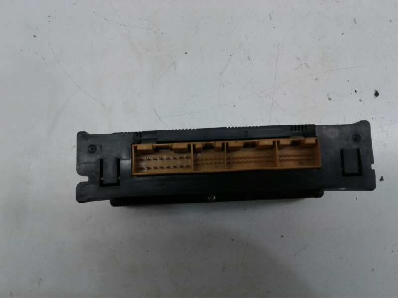 Recambio de mando calefaccion / aire acondicionado para audi a4 berlina (b5) 1.8 referencia OEM IAM 5HB00760800  