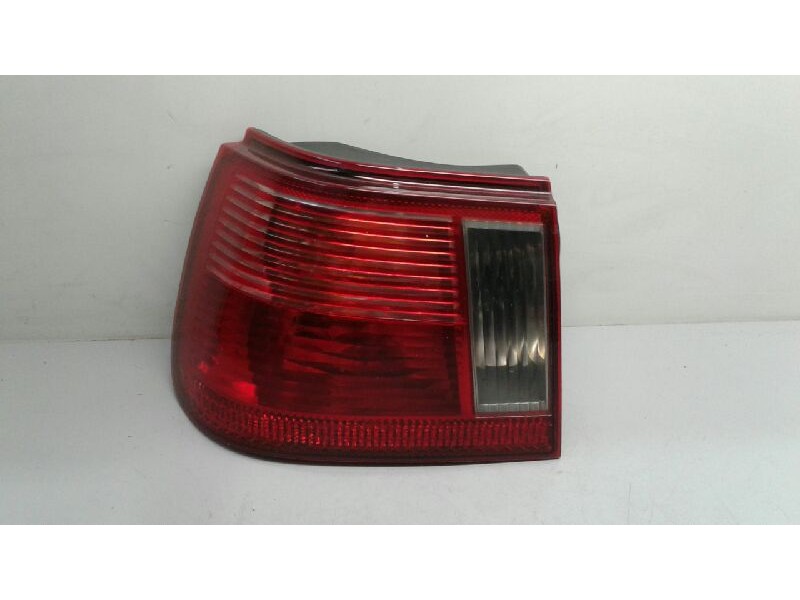 Recambio de piloto trasero izquierdo para seat ibiza (6k1) stella referencia OEM IAM 6K6945111G  