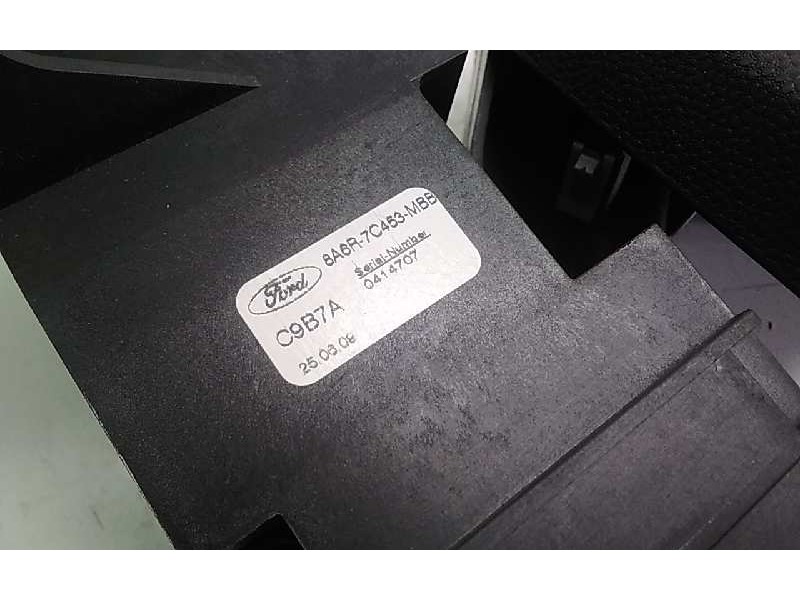 Recambio de pomo palanca cambio para ford fiesta (cb1) ambiente referencia OEM IAM 8A6R7C453MBB  
