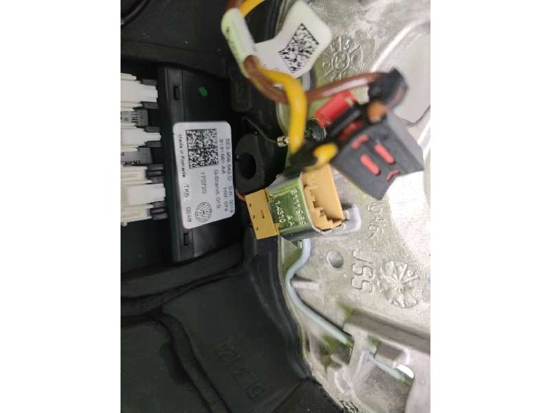 Recambio de volante para volkswagen golf viii lim. (cd1) referencia OEM IAM 5H0959542D  