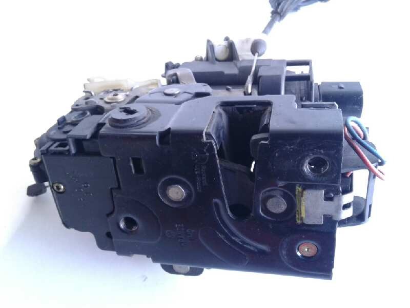 Recambio de cerradura puerta trasera izquierda para volkswagen golf iv berlina (1j1) conceptline referencia OEM IAM 3B4839015AL 