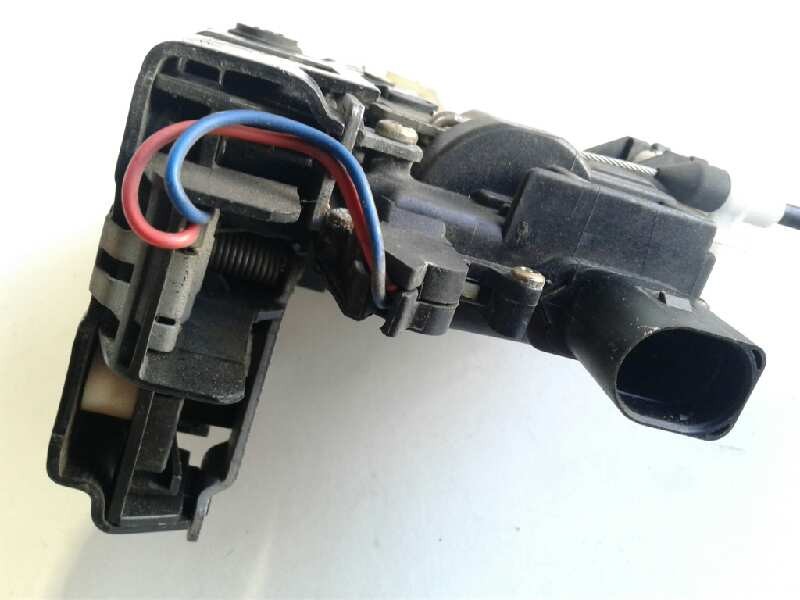 Recambio de cerradura puerta trasera izquierda para volkswagen golf iv berlina (1j1) conceptline referencia OEM IAM 3B4839015AL 