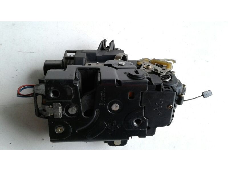 Recambio de cerradura puerta delantera derecha para seat leon (1m1) sport f.r. referencia OEM IAM 3B1837016A  