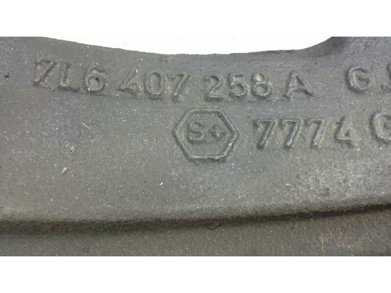 Recambio de mangueta delantera derecha para volkswagen touareg (7la) tdi r5 referencia OEM IAM 7L6407258A  