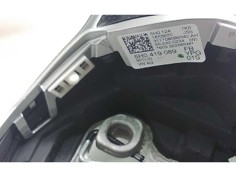 Recambio de volante para volkswagen golf viii lim. (cd1) referencia OEM IAM 5H0419089 TÁCTIL MULTI-FUNCIÓN VOLANTE DEPORTIVO VW 