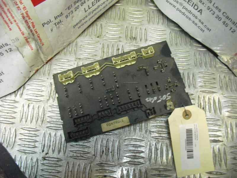 Recambio de caja fusibles para peugeot 505 berlina referencia OEM IAM 2194332  