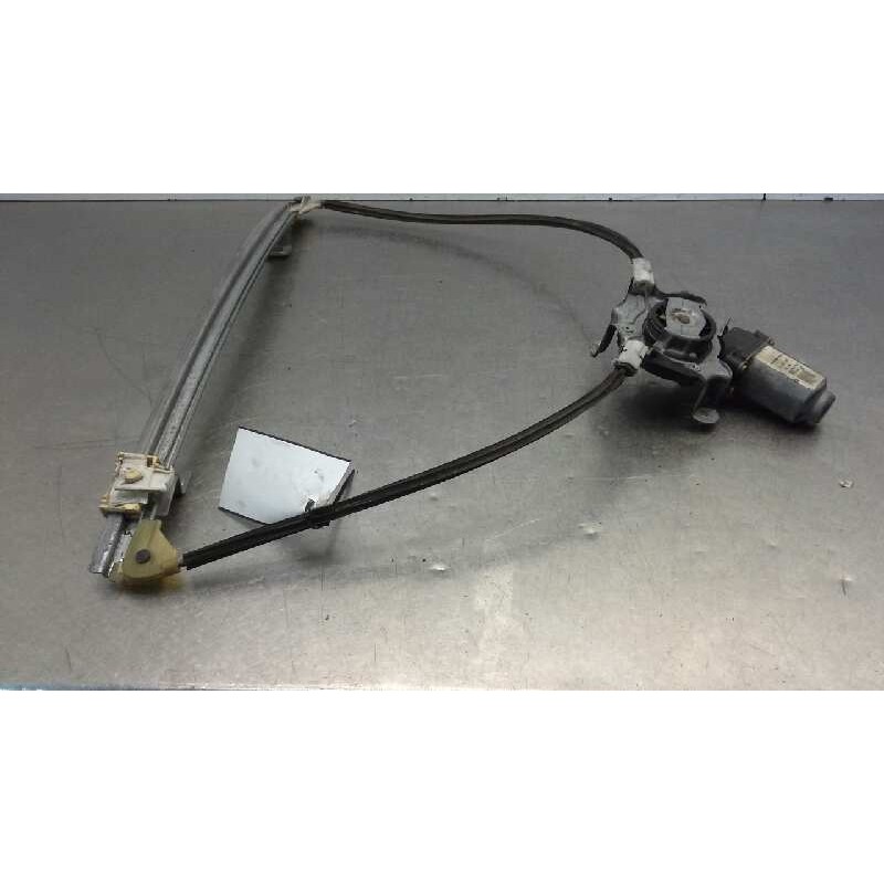 Recambio de elevalunas delantero izquierdo para renault clio ii fase ii (b/cb0) authentique referencia OEM IAM 7700842247  