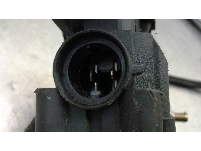 Recambio de elevalunas delantero izquierdo para renault clio ii fase ii (b/cb0) authentique referencia OEM IAM 7700842247  