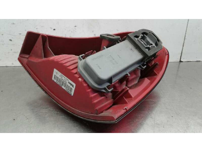 Recambio de piloto trasero izquierdo para renault clio ii fase ii (b/cb0) authentique referencia OEM IAM 8200917488  