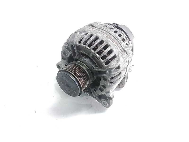 Recambio de alternador para audi a1 (8x) 1.6 tdi referencia OEM IAM 03L903023  