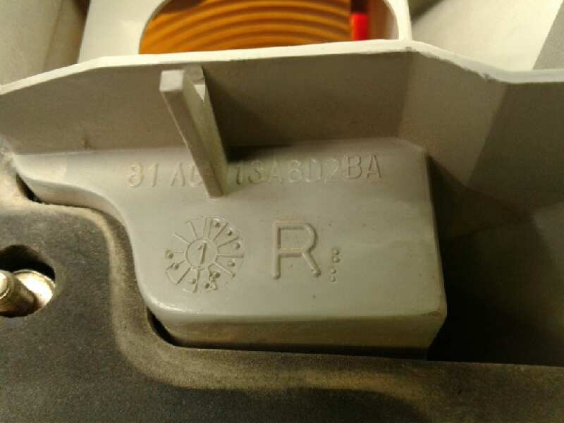 Recambio de piloto trasero derecho para ford escort berl./turn./cab./express referencia OEM IAM 13A602R  6375