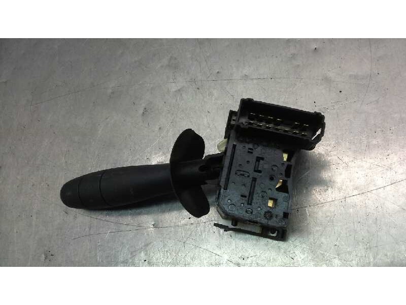 Recambio de mando limpia para renault master ii phase 2 caja cerrada l3h2 caja cerrada, techo elevado, 3,5 to referencia OEM IAM