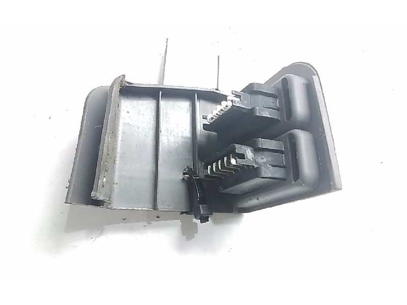 Recambio de mando elevalunas delantero izquierdo para peugeot 205 berlina referencia OEM IAM   