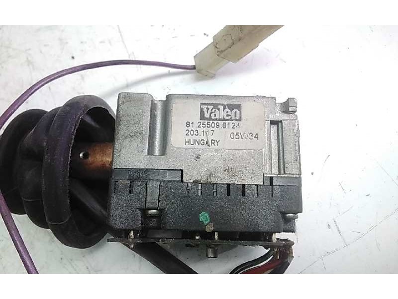 Recambio de mando luces para man 10.223 laec referencia OEM IAM 8122509124  