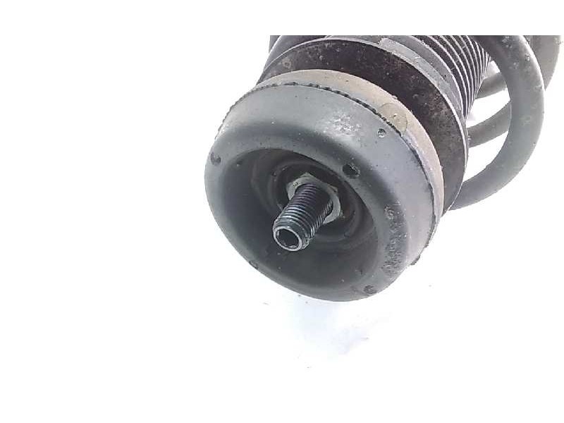 Recambio de amortiguador delantero derecho para audi a1 (8x) 1.6 tdi referencia OEM IAM 6P0413031J  