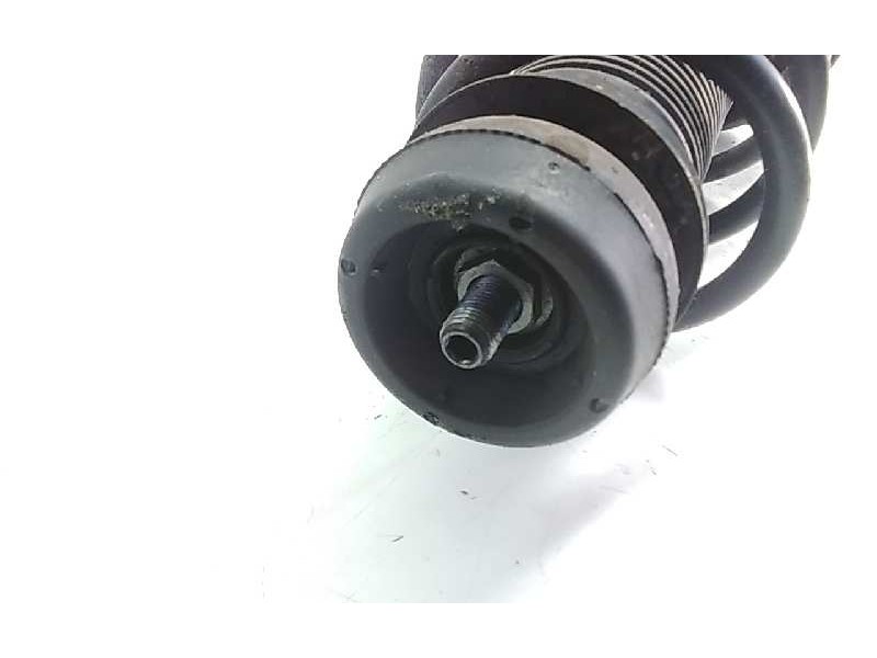 Recambio de amortiguador delantero izquierdo para audi a1 (8x) 1.6 tdi referencia OEM IAM 6R0413031J  