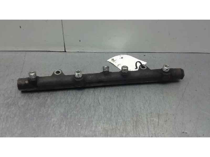 Recambio de rampa inyectora para land rover freelander (ln) 2.0 di hardback (72kw) referencia OEM IAM 0445214011  