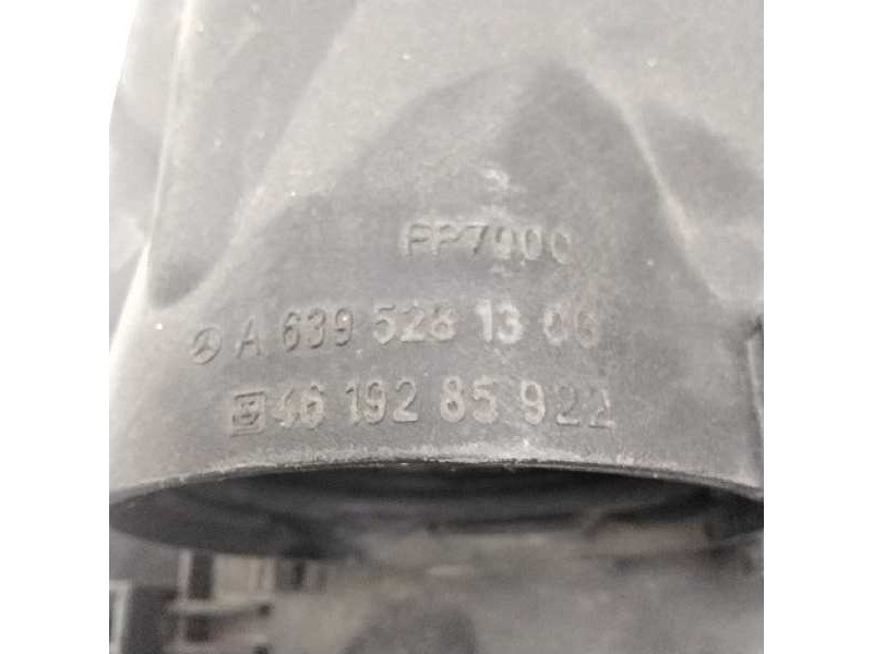 Recambio de caja filtro de aire para mercedes vito caja cerrada 6.03  109 cdi compacto (639.601) referencia OEM IAM A6395281306 