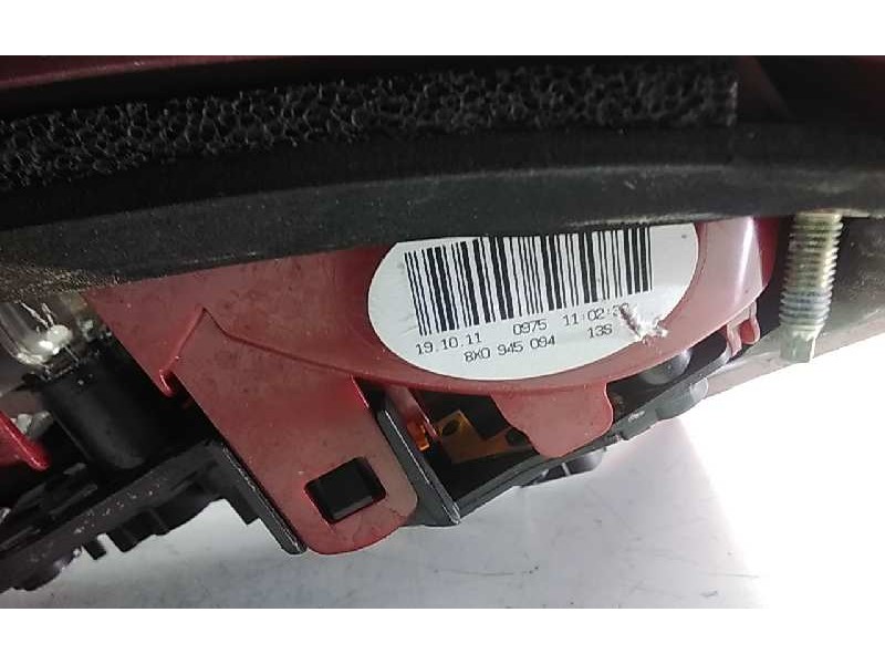 Recambio de piloto trasero derecho para audi a1 (8x) 1.6 tdi referencia OEM IAM 8X0945094  