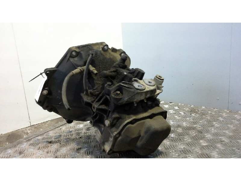 Recambio de caja cambios para opel corsa c club referencia OEM IAM C394  