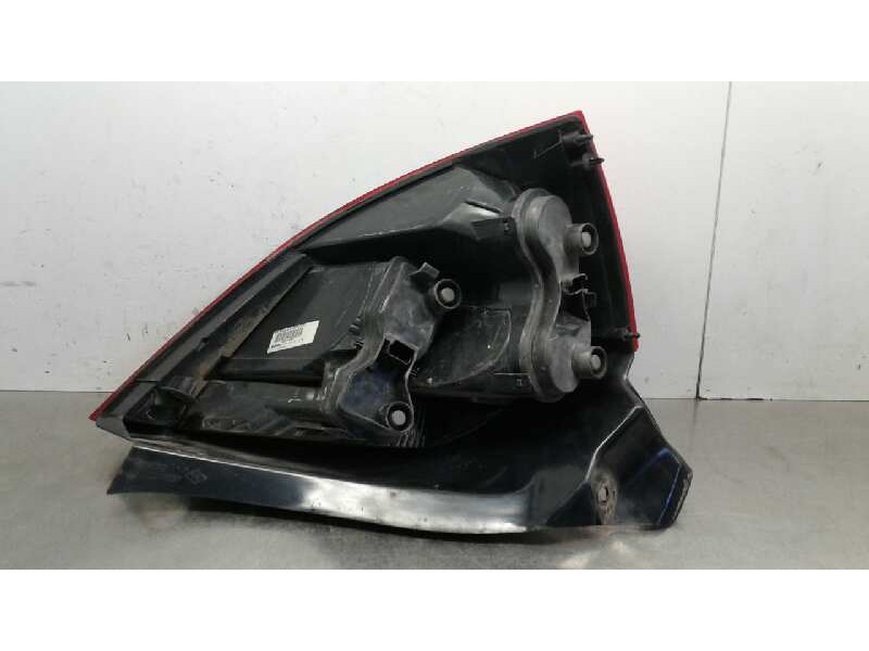Recambio de piloto trasero derecho para renault megane ii berlina 5p confort dynamique referencia OEM IAM   