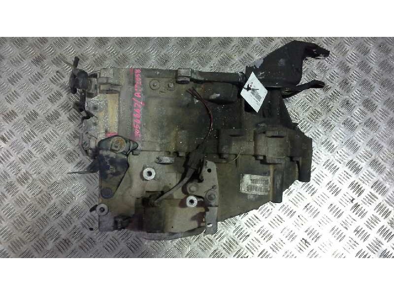 Recambio de caja cambios para volvo v40 familiar 1.9 diesel cat referencia OEM IAM T105804  