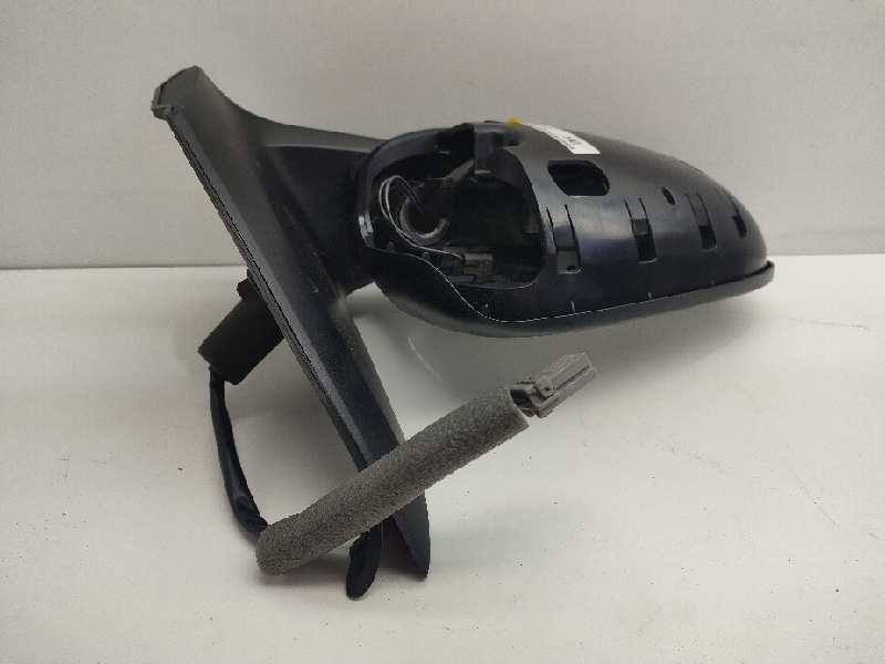 Recambio de retrovisor izquierdo para nissan almera tino (v10m) referencia OEM IAM E11015541 SIN TAPA 