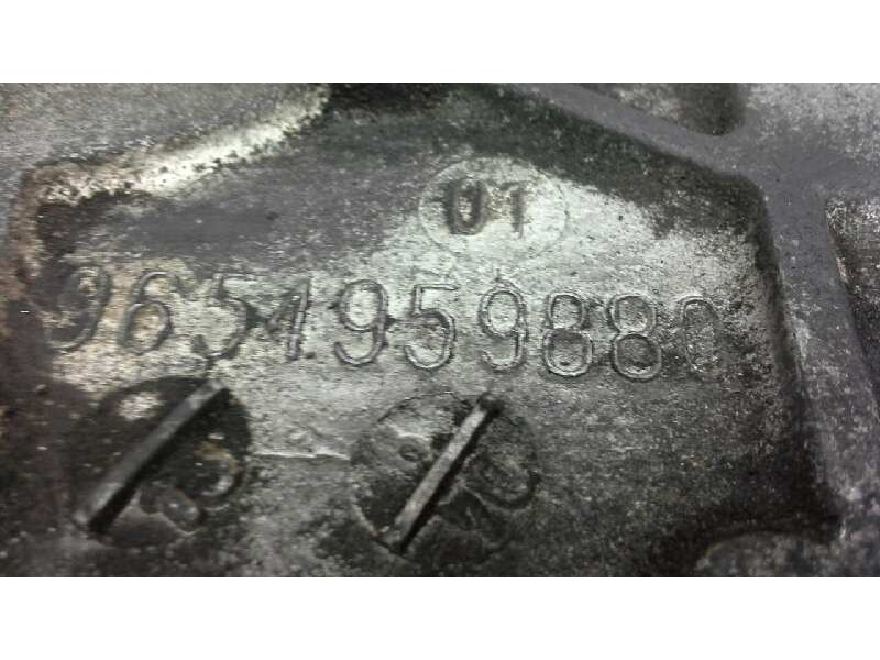 Recambio de soporte bomba inyeccion para citroen c5 berlina sx (e) referencia OEM IAM 9654959880  