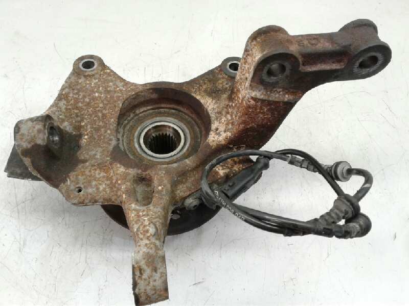 Recambio de mangueta delantera derecha para renault scenic iii 1.4 tce referencia OEM IAM   