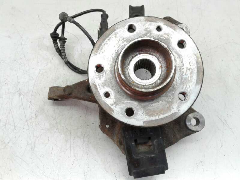 Recambio de mangueta delantera derecha para renault scenic iii 1.4 tce referencia OEM IAM   